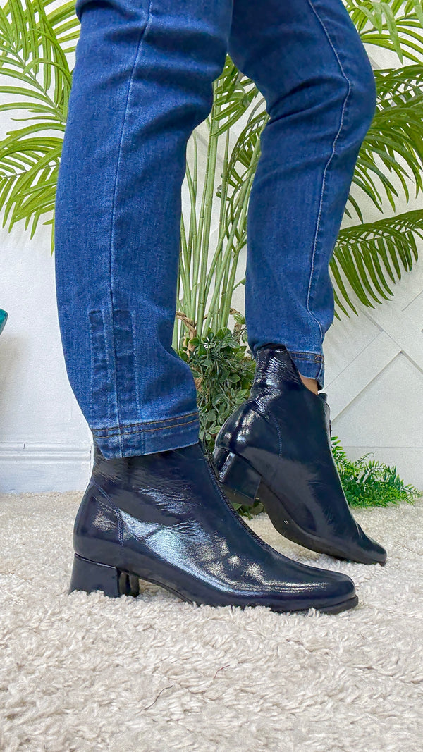 Softmode Sara Navy Boot