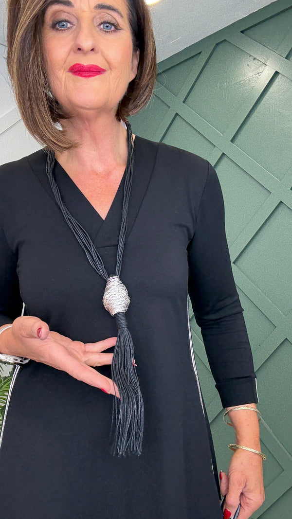 Jezabelle  Neckpiece