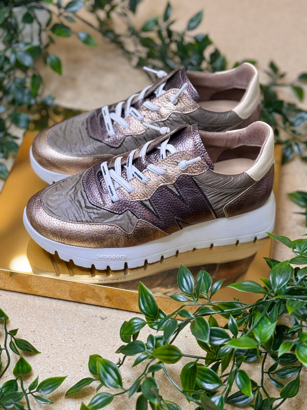 Wonders Pia Bronze Trainer