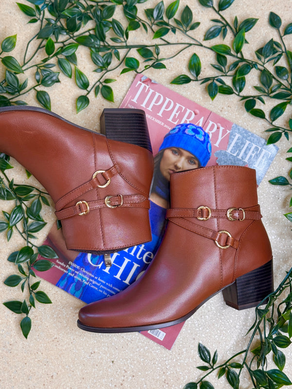 Caprice Cely Boot