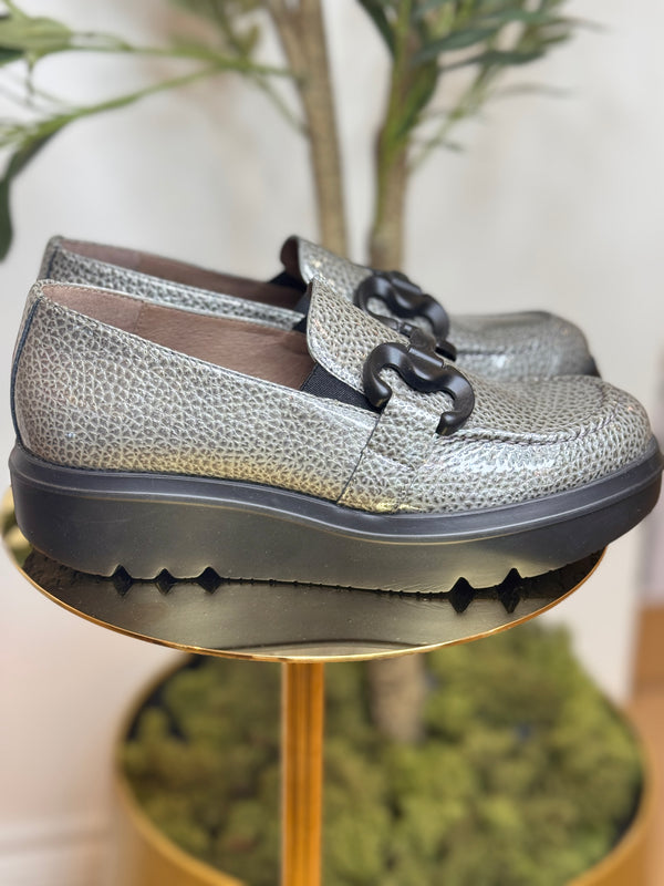 Wonders Mia Grey patent loafer