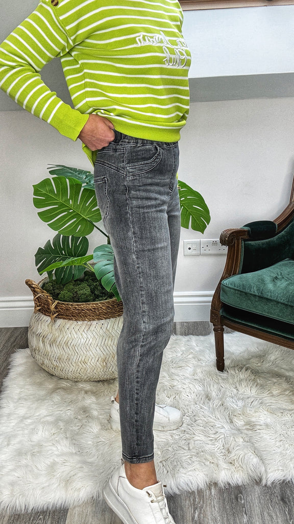 Toxik Loose fit Pull on Jeans