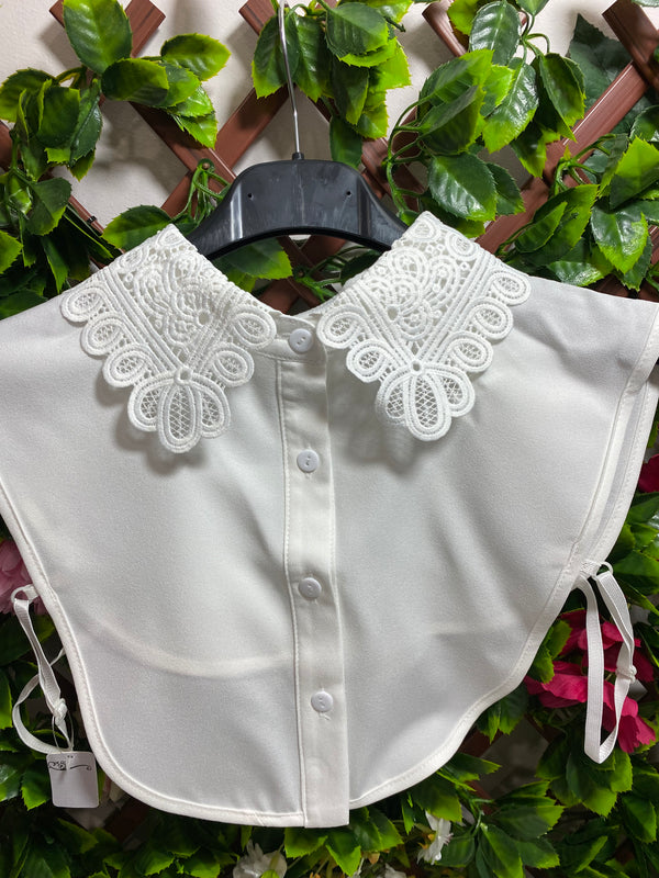 Avril Winter White Lace Collar